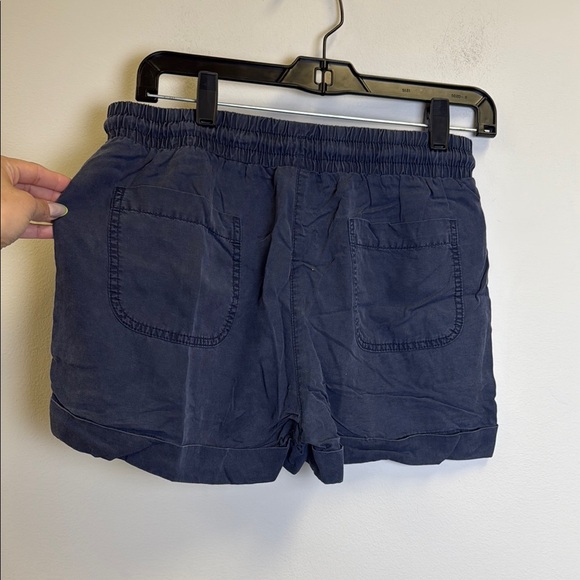 Universal Thread Blue Cargo Shorts with Elastic Waistband - Picture 3 of 3